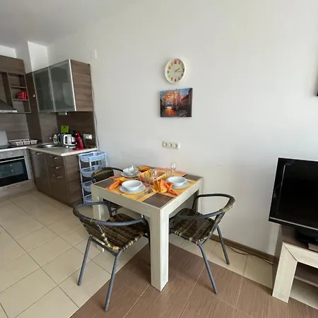 公寓 1bd Flat On The With Parking By Flat Mаnager 切尔诺莫雷茨